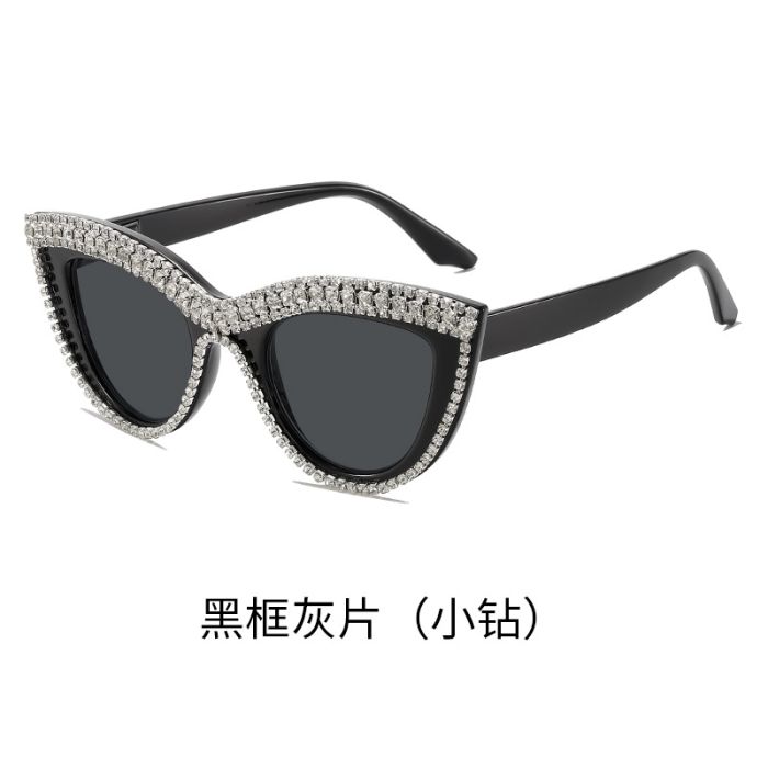 C7 Black frame grey lenses(small diamond)